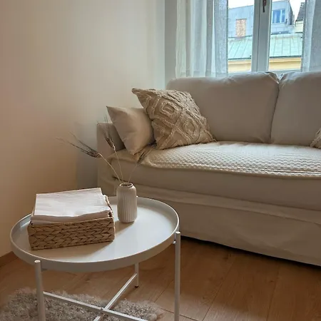 Anna's Cozy Corner 2 *